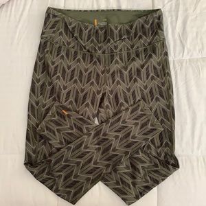 EUC lucy brand green printed leggings, size L
